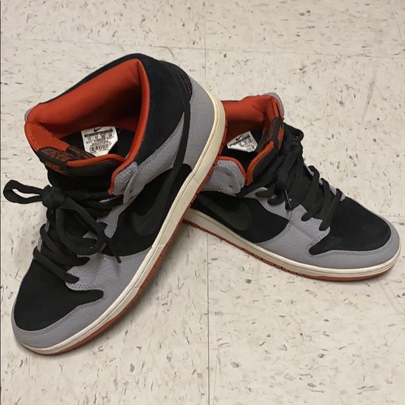 nike sb dunk mid pro